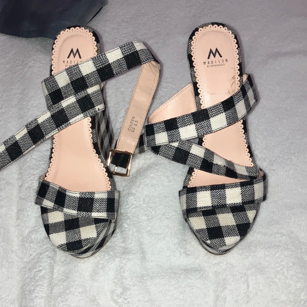 Checker wedge heels! - Picture 4 of 5